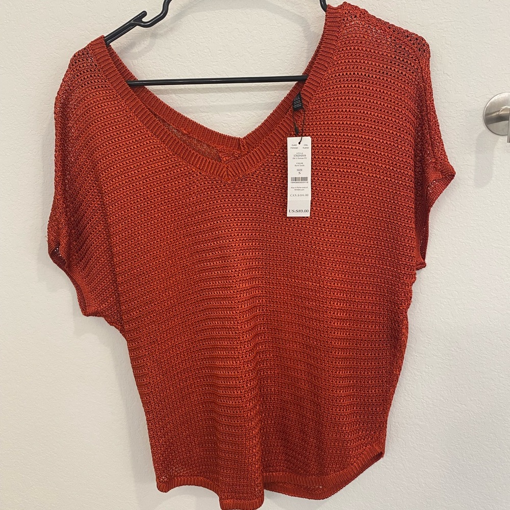 White House black market top